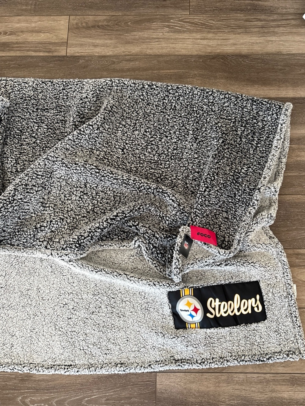 Forever Collectibles Soft/Plush Pittsburgh Steelers 70”x60” NFL Throw NWT